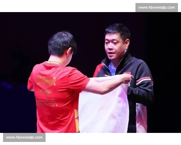 亚锦赛备战记：邱贻可摸头暖莎莎，汗水里藏复仇志